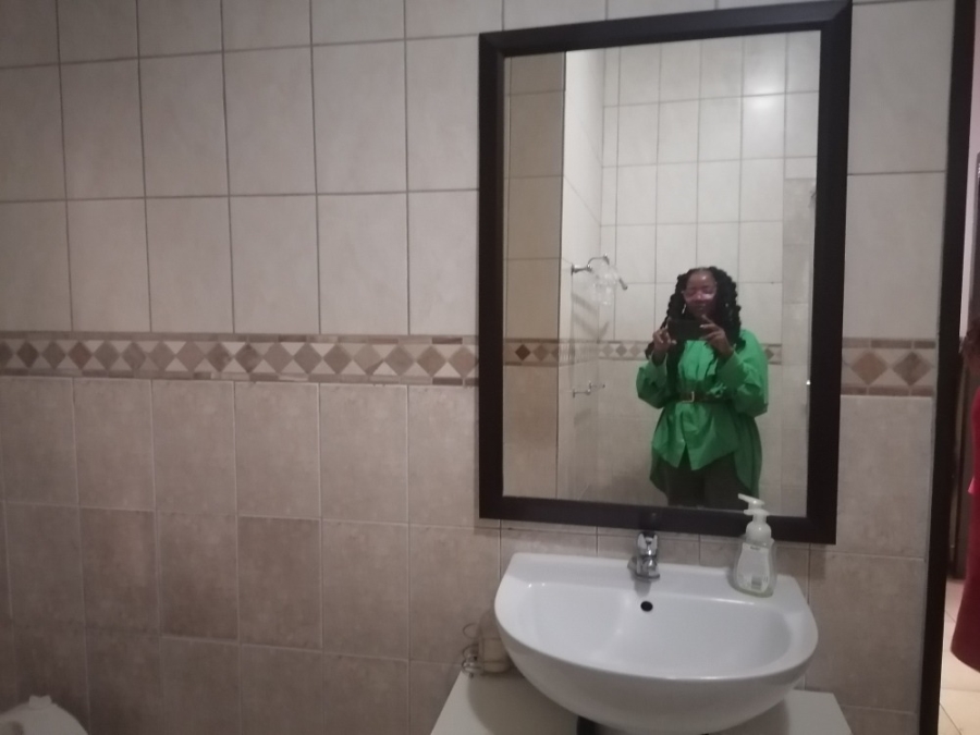 2 Bedroom Property for Sale in Potchefstroom North West